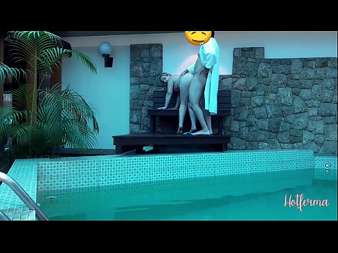 ❤️ Chefe convida criada para a piscina, mas não conseguiu resistir a um Porno fodido em nós pt.special-grasser.ru